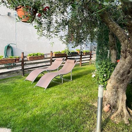 Casa Vacanze Collina Del Lago Pastrengo Exteriér fotografie
